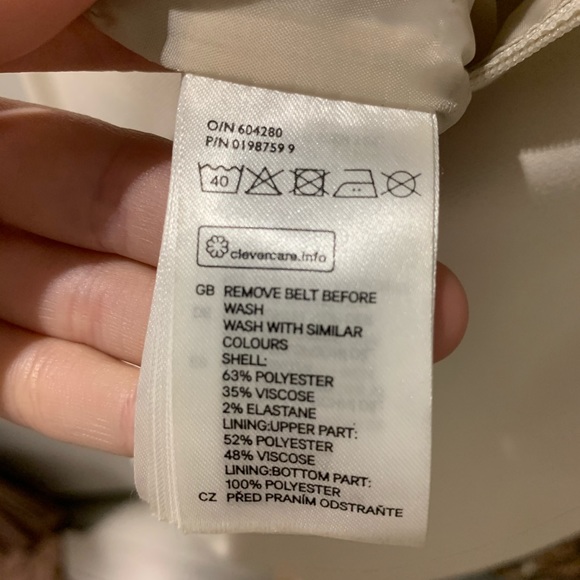 H&M Cream below knee work dress - Picture 8 of 8